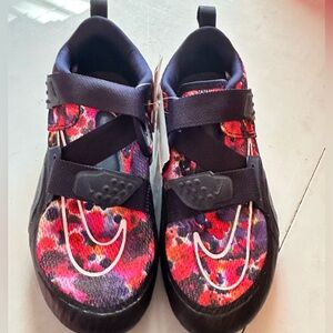 NWT Nike Superrep Indoor Biking Training Shoes with Strap Closure Women’s 8.5